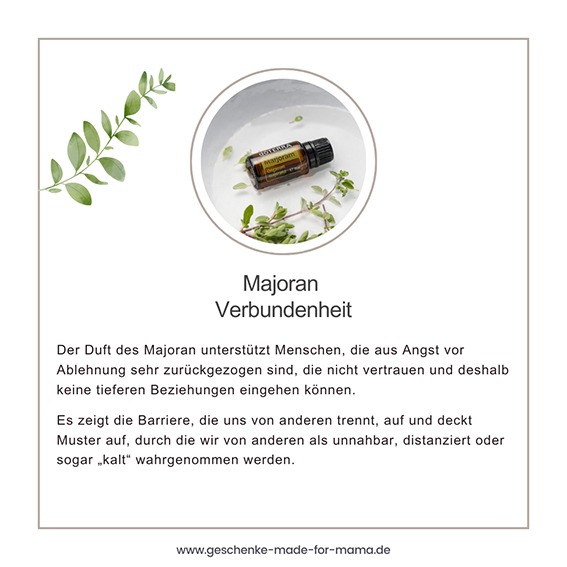 Majoran ätherisches Öl – Öl der Verbundenheit und Nähe Flasche Majoran ätherisches Öl auf hellem Hintergrund, Symbol für emotionale Verbundenheit und Vertrauen