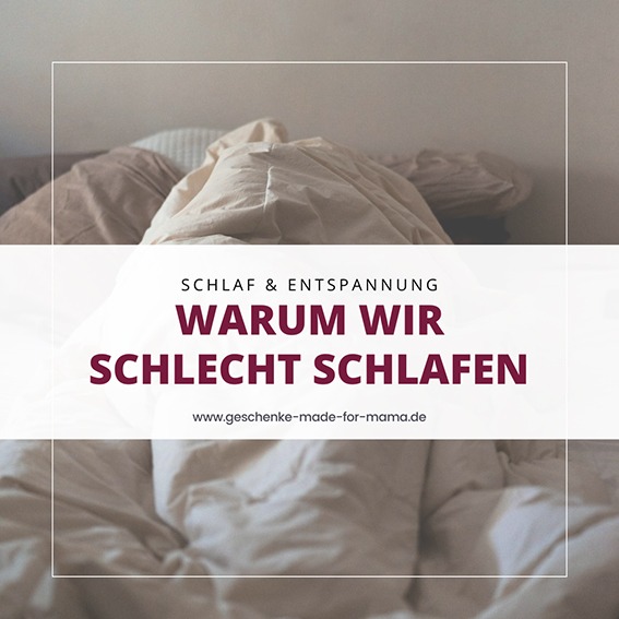 Warum wir schlecht schlafen – Ursachen und Tipps für besseren Schlaf Leeres Bett mit zerwühlter Bettwäsche – Symbol für Schlaflosigkeit und unruhige Nächte - Warum wir schlecht schlafen